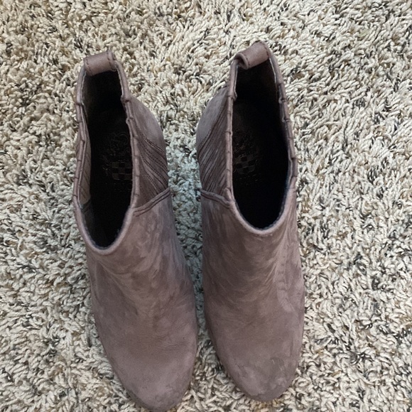 Taupe Vince Camuto Heel Bootie Size 6.5 - Picture 2 of 4
